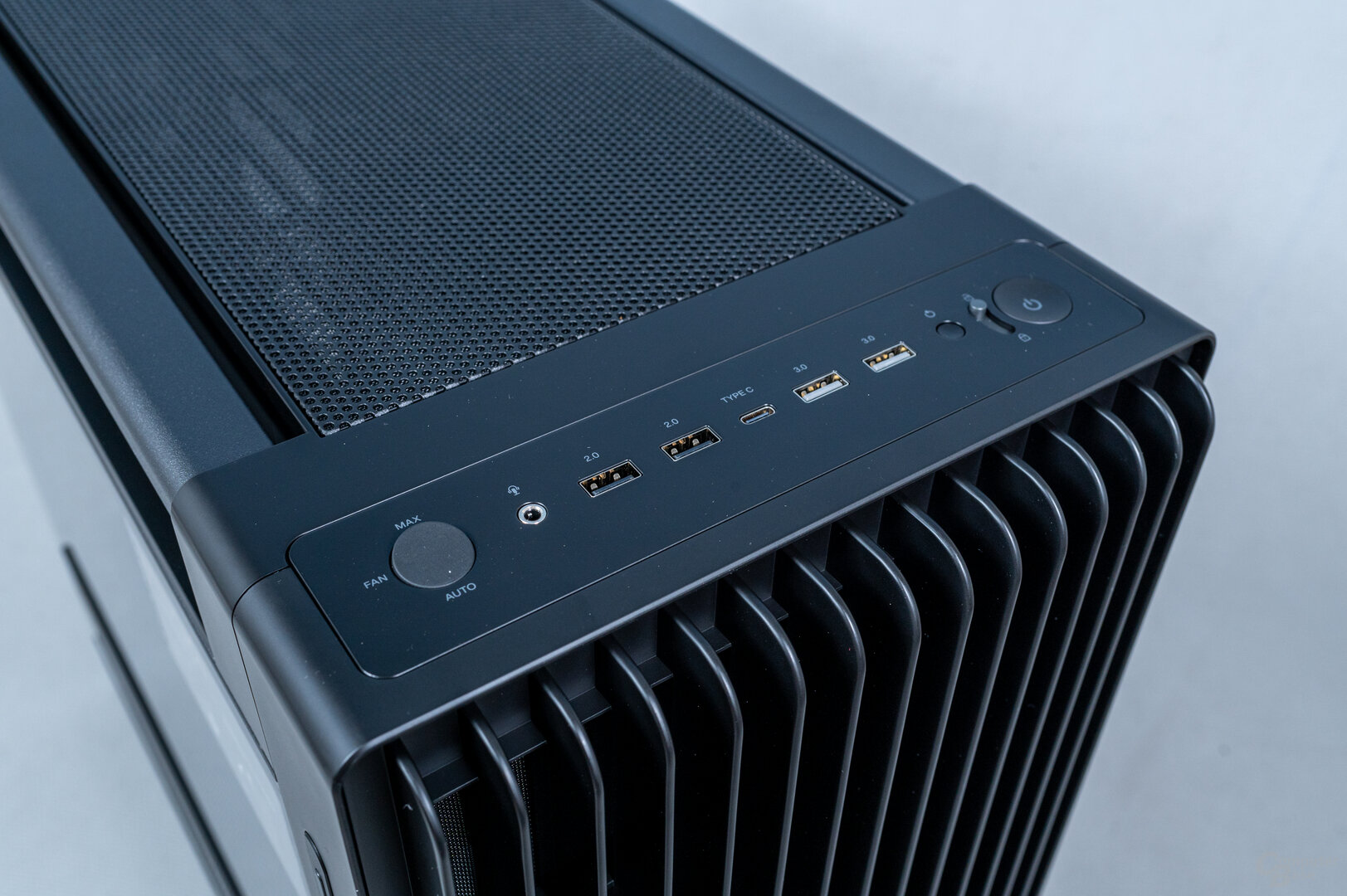 Asus ProArt PA602 im Test: I/O-Panel