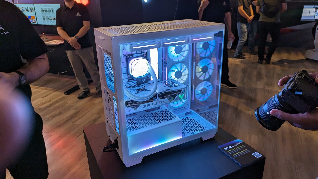 iCUE Link RX Max (RGB) & LX: 30 mm tiefe Daisy-Chain-Lüfter mit und ohne RGB