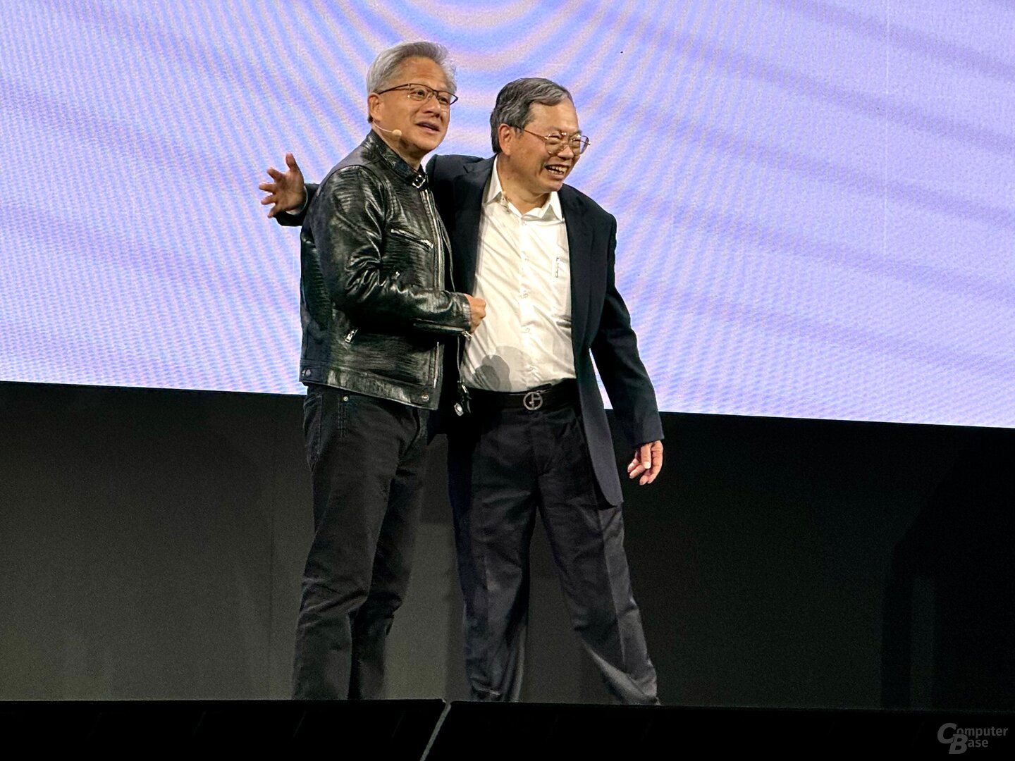 Huang und Liang auf der Bühne