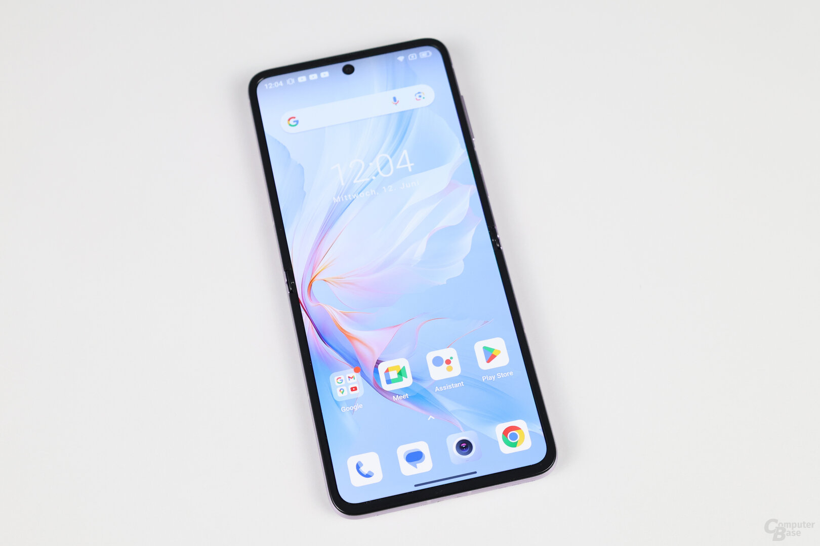 Das Blackview Hero 10 aufgeklappt