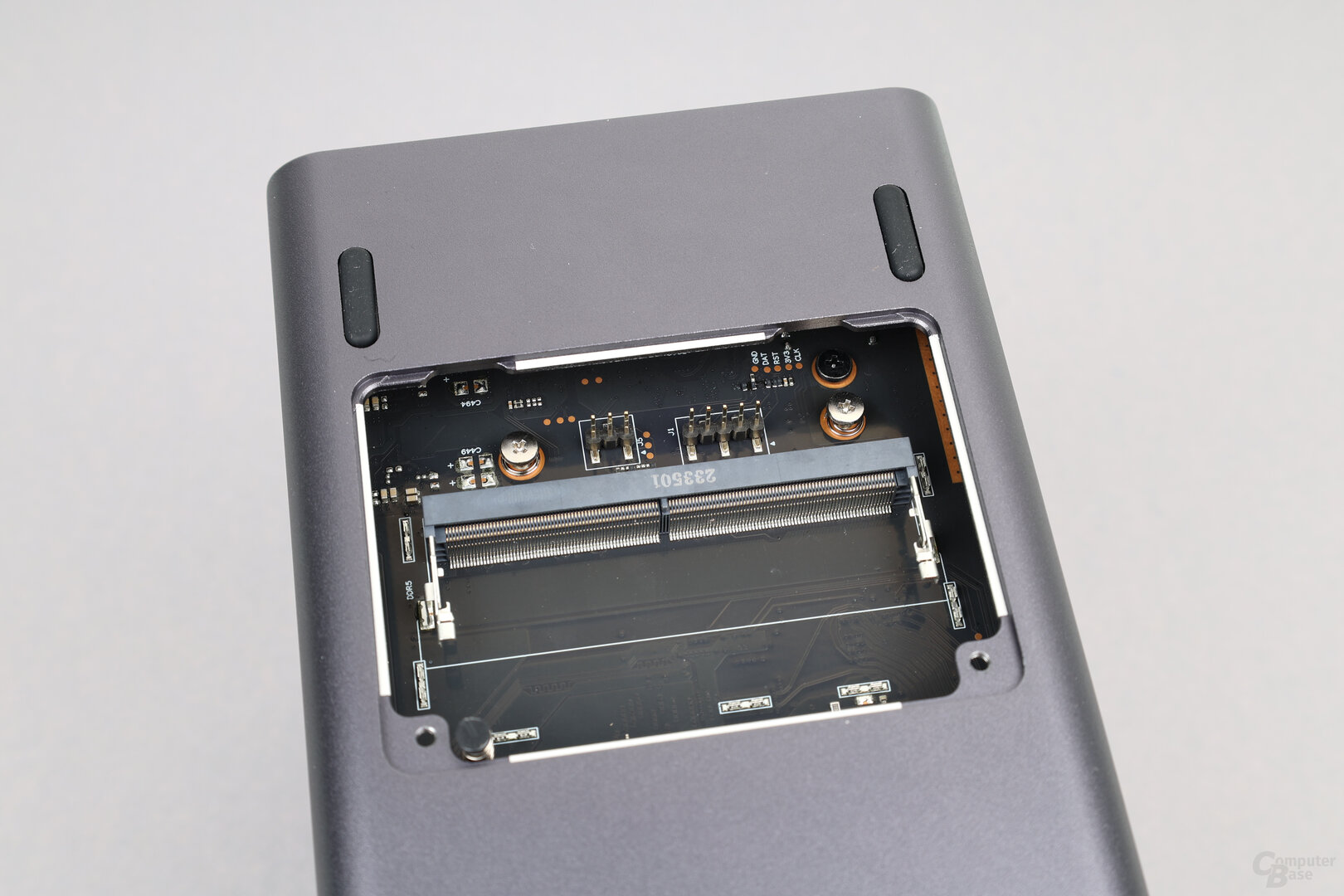 Ugreen DXP2800: RAM-Upgrade mit einem 16-GB-Modul möglich