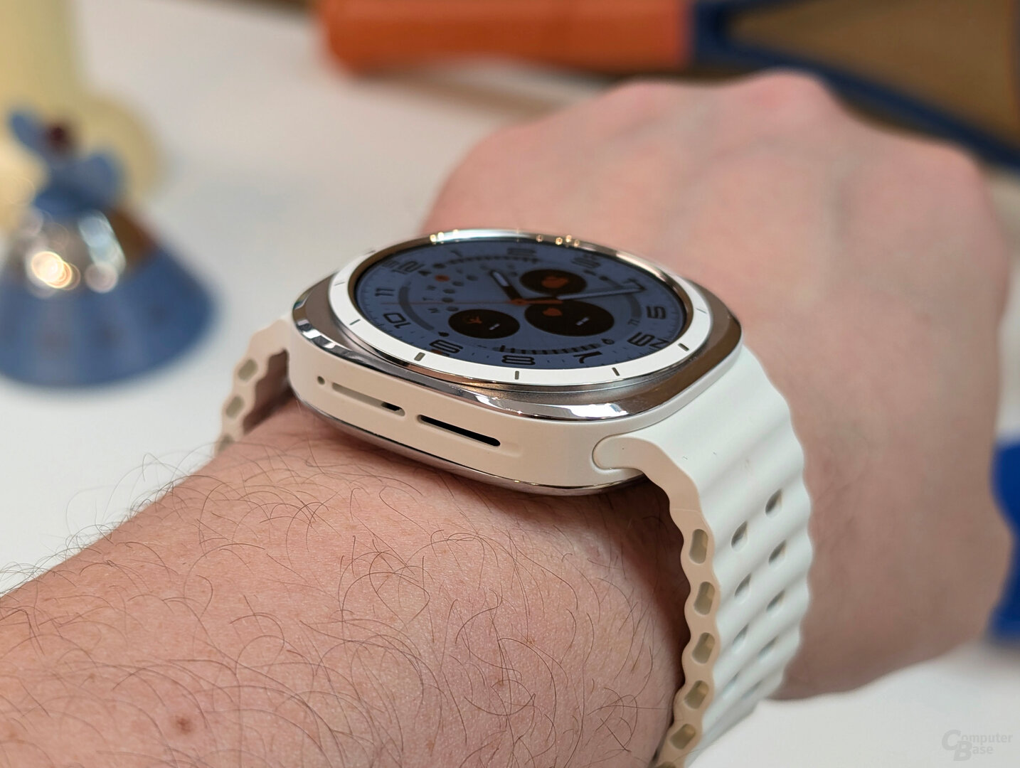 Galaxy Watch Ultra tebal