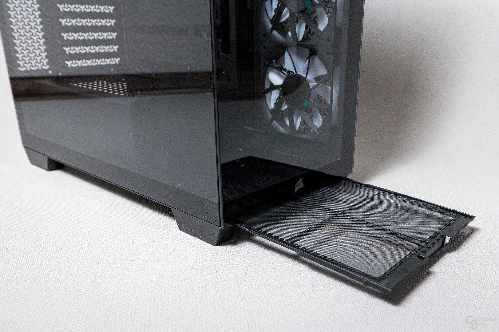 Corsair 3500X im Test: Unterer Staubfilter