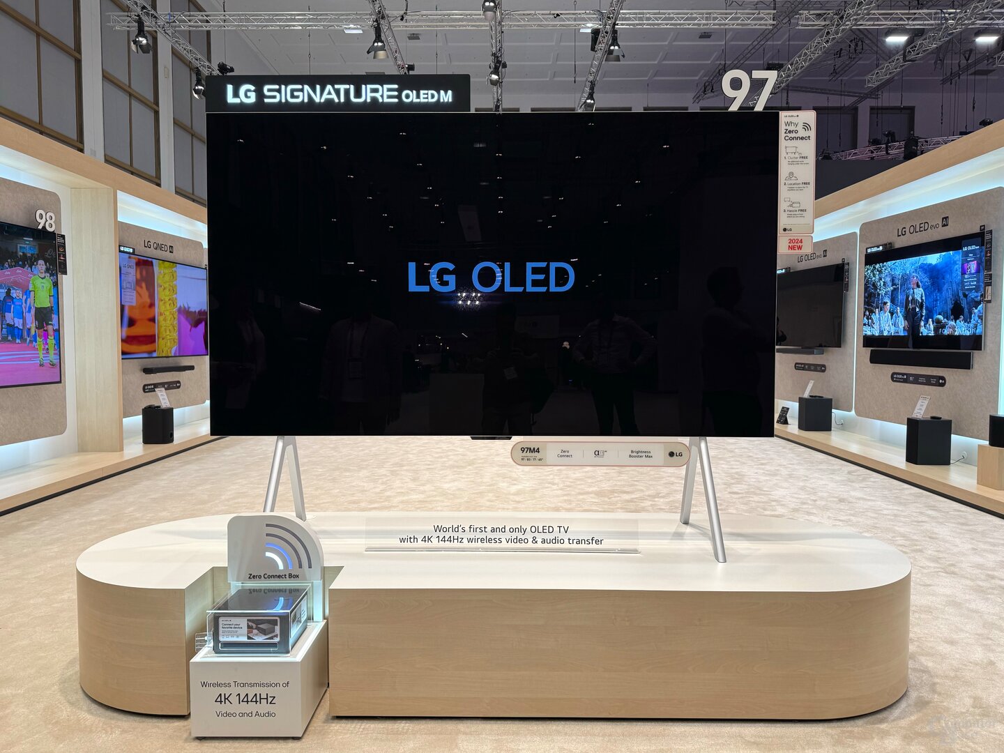 LG OLED Evo M4