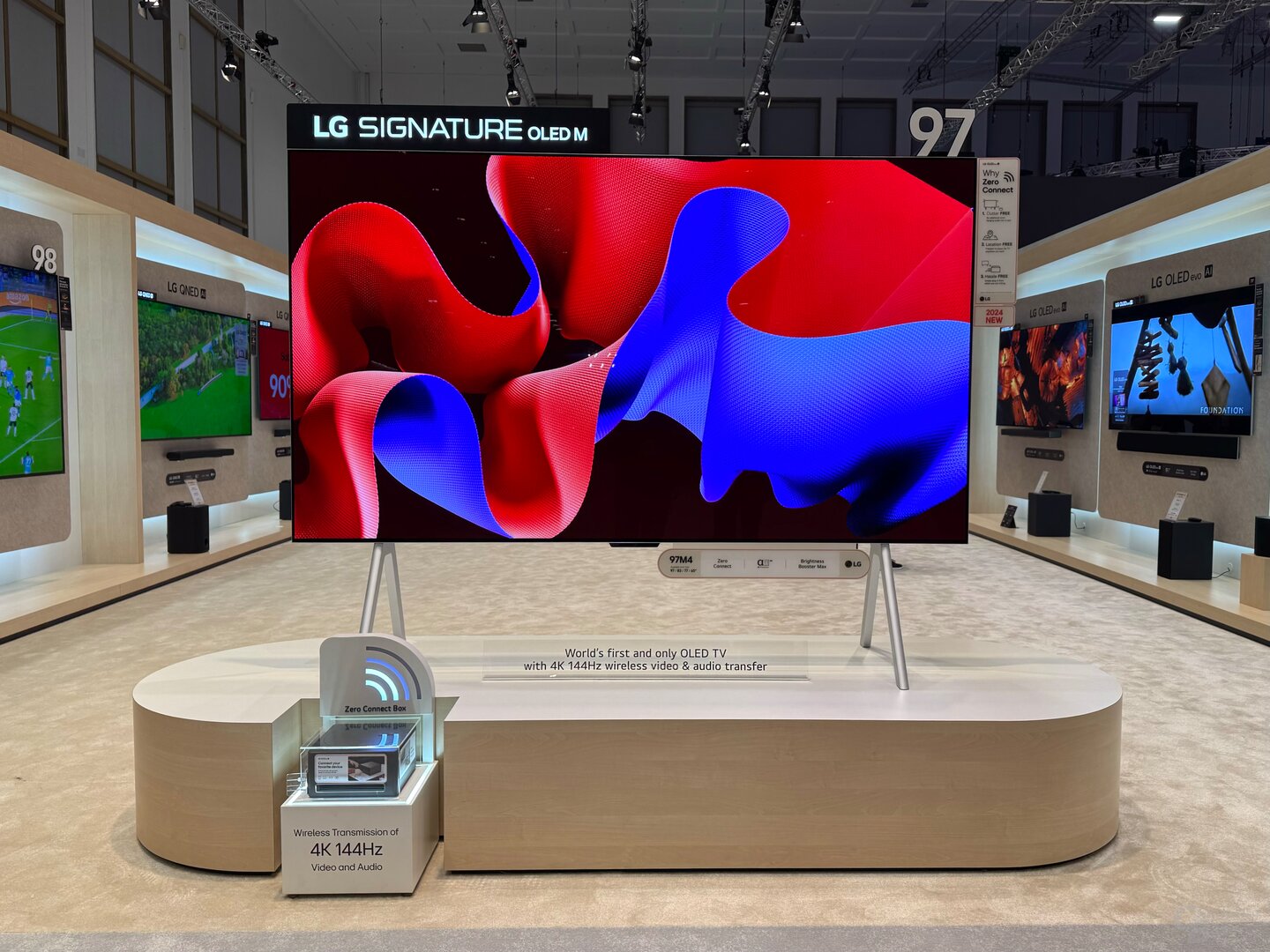 LG OLED Evo M4
