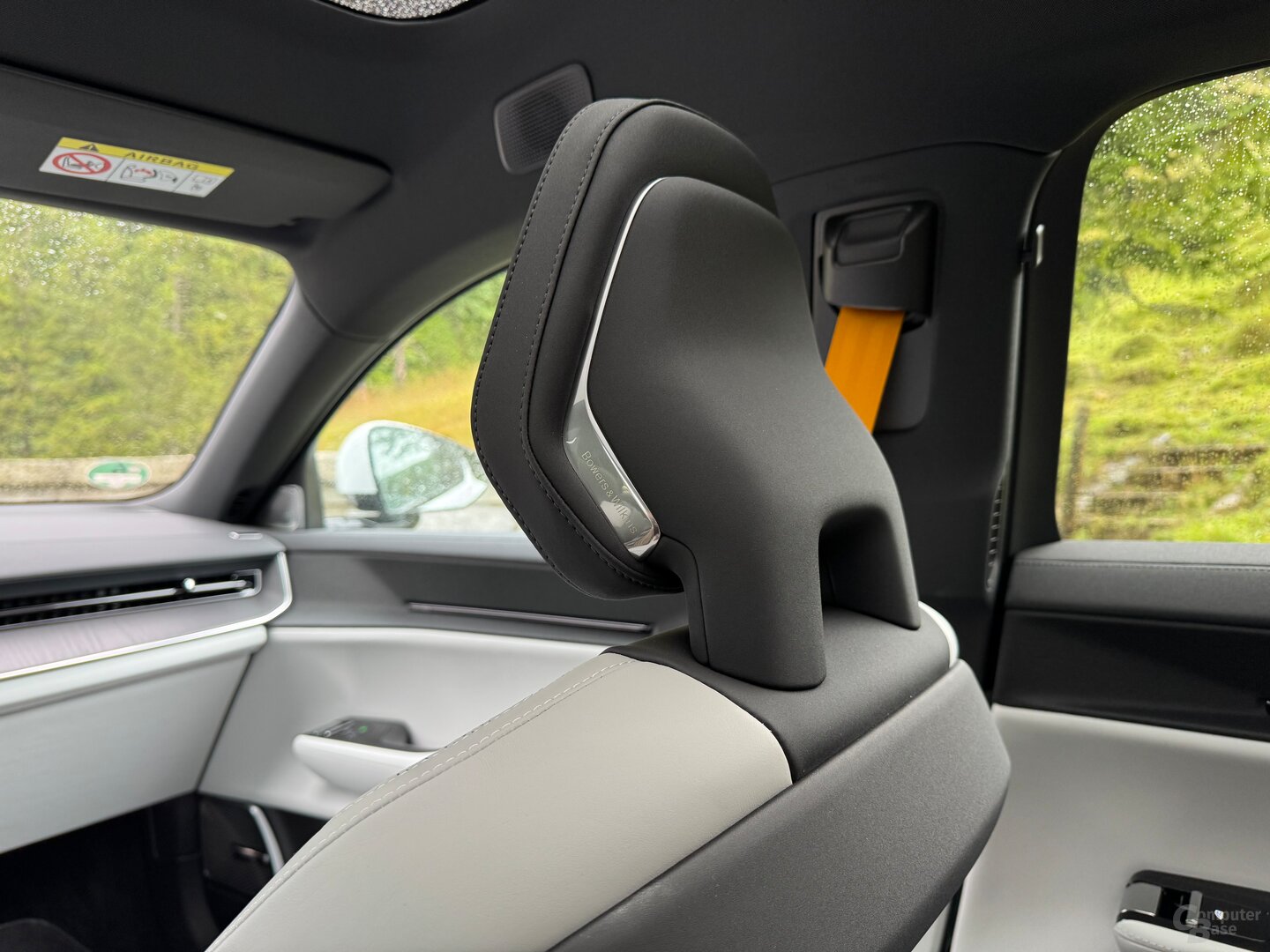 Lautsprecher in Kopfstützen