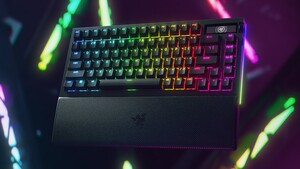 Razer BlackWidow V4 Pro 75%: Aufwändiger Aufbau und Display gegen die Asus Azoth