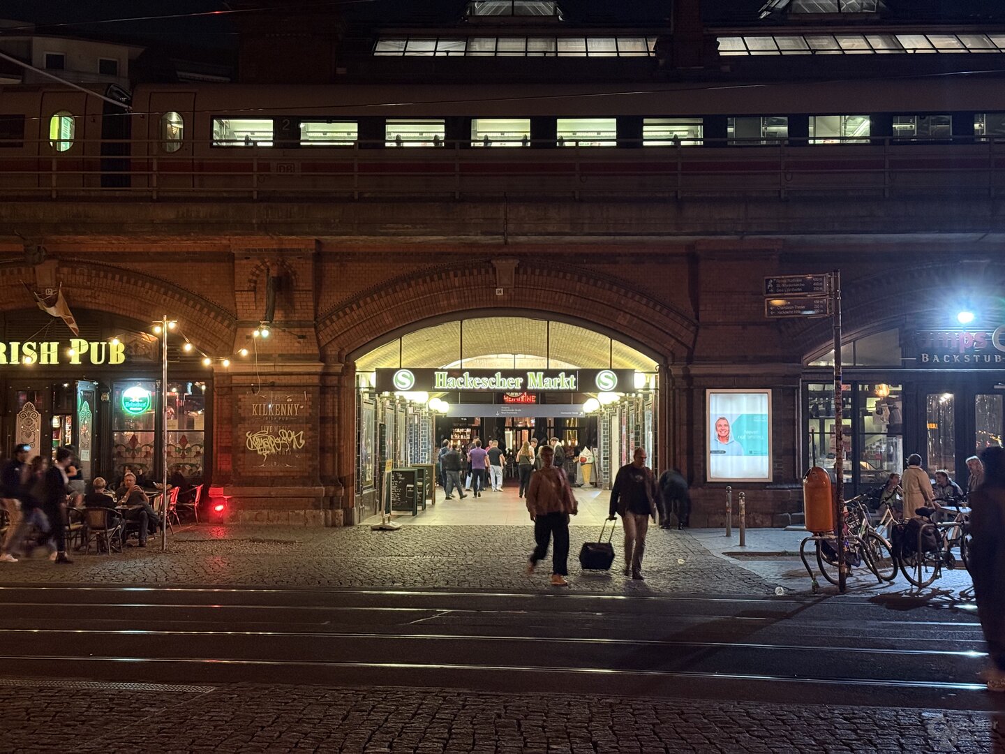 iPhone 16 Pro Max – Tele 2x (f/1.8, ISO 500, 1/25 s)