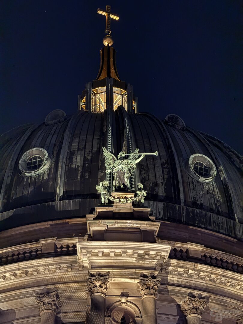 iPhone 16 Pro Max – Tele 5x (f/2.8, ISO 1250, 1/8 s)