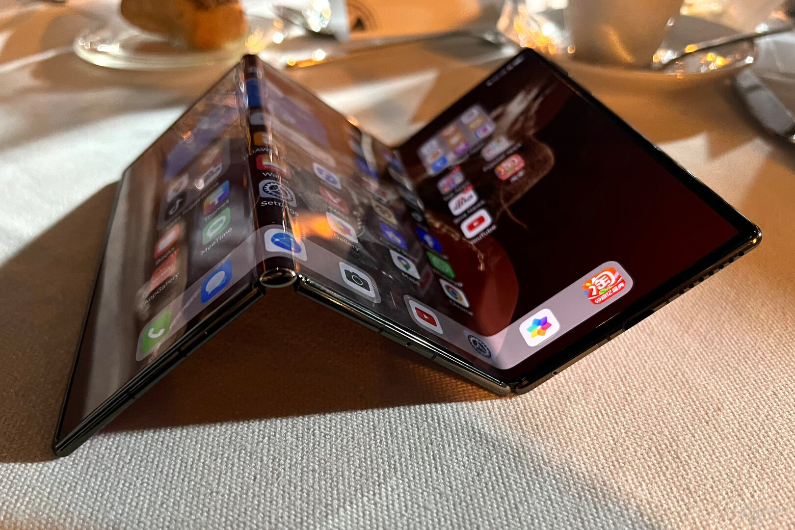 Huawei Mate XT: Das Display wird zwei Mal gefaltet