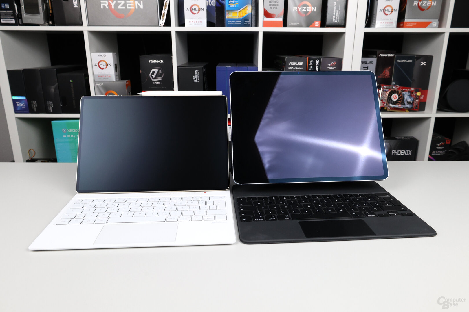 Huawei MatePad Pro 12.2 (links) und normales Apple iPad Air 13 (rechts) im Vergleich