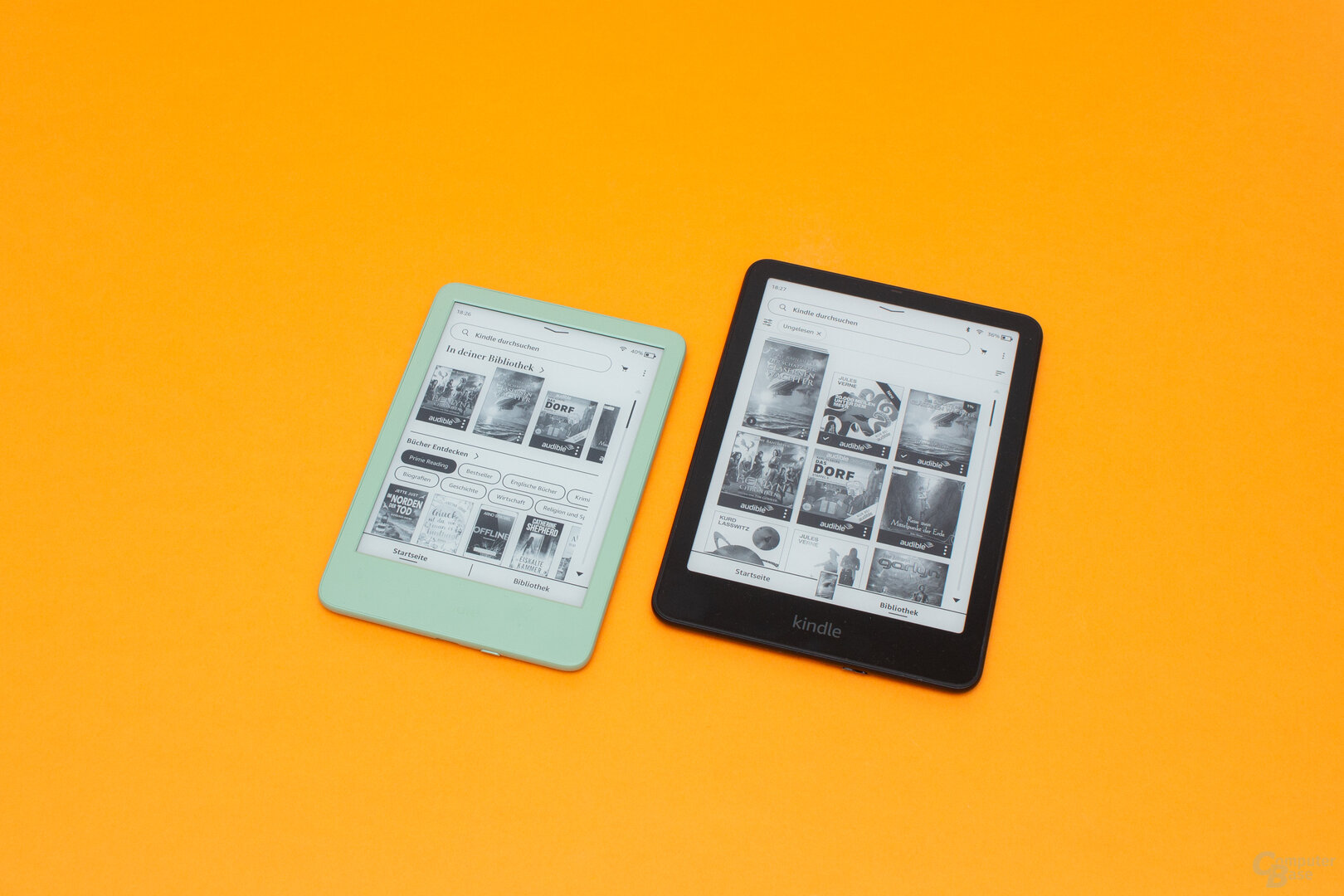 Der Kindle (links) und sein größerer Bruder Kindle Paperwhite (rechts)