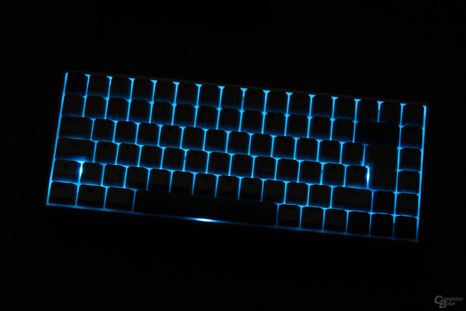 Deshalb leuchtet nur das Tastenfeld