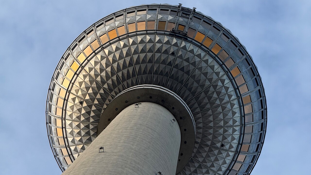 Berliner Fernsehturm: Ein Blick auf die Technik in Deutschlands höchstem Bauwerk