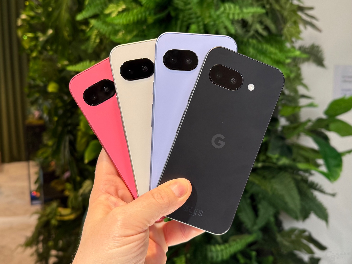 Das Pixel 9a kommt in Peony, Porcelain, Iris und Obsidian