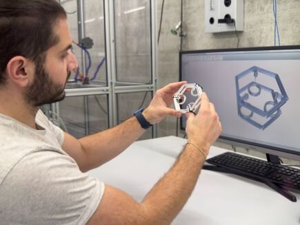 Der patentierte Luftstromverstärker des Empa-Spin-offs „Ionic Wind Technologies“ beschleunigt Ionenwind viel stärker als bisher