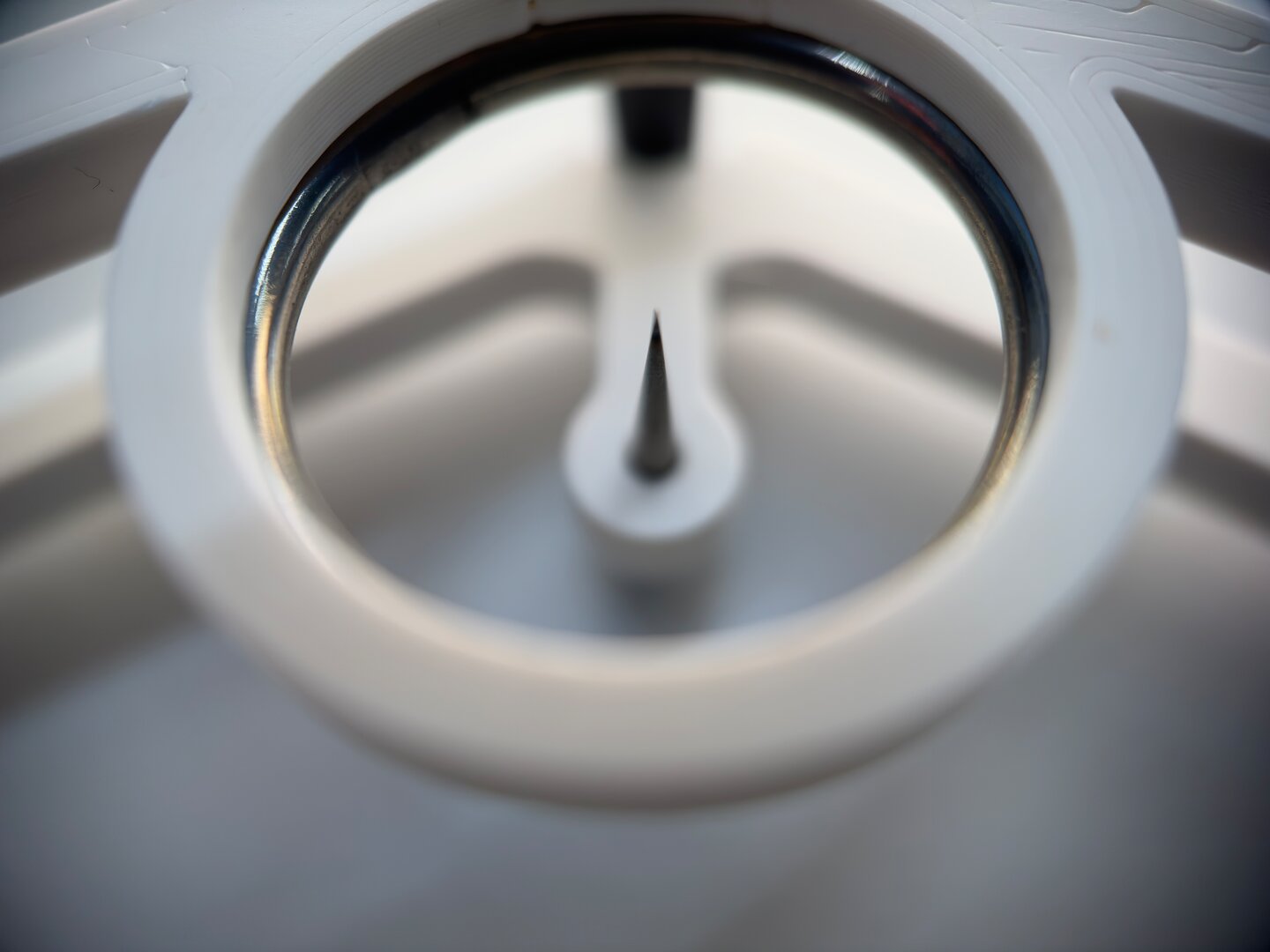 Der patentierte Luftstromverstärker des Empa-Spin-offs „Ionic Wind Technologies“ beschleunigt Ionenwind viel stärker als bisher