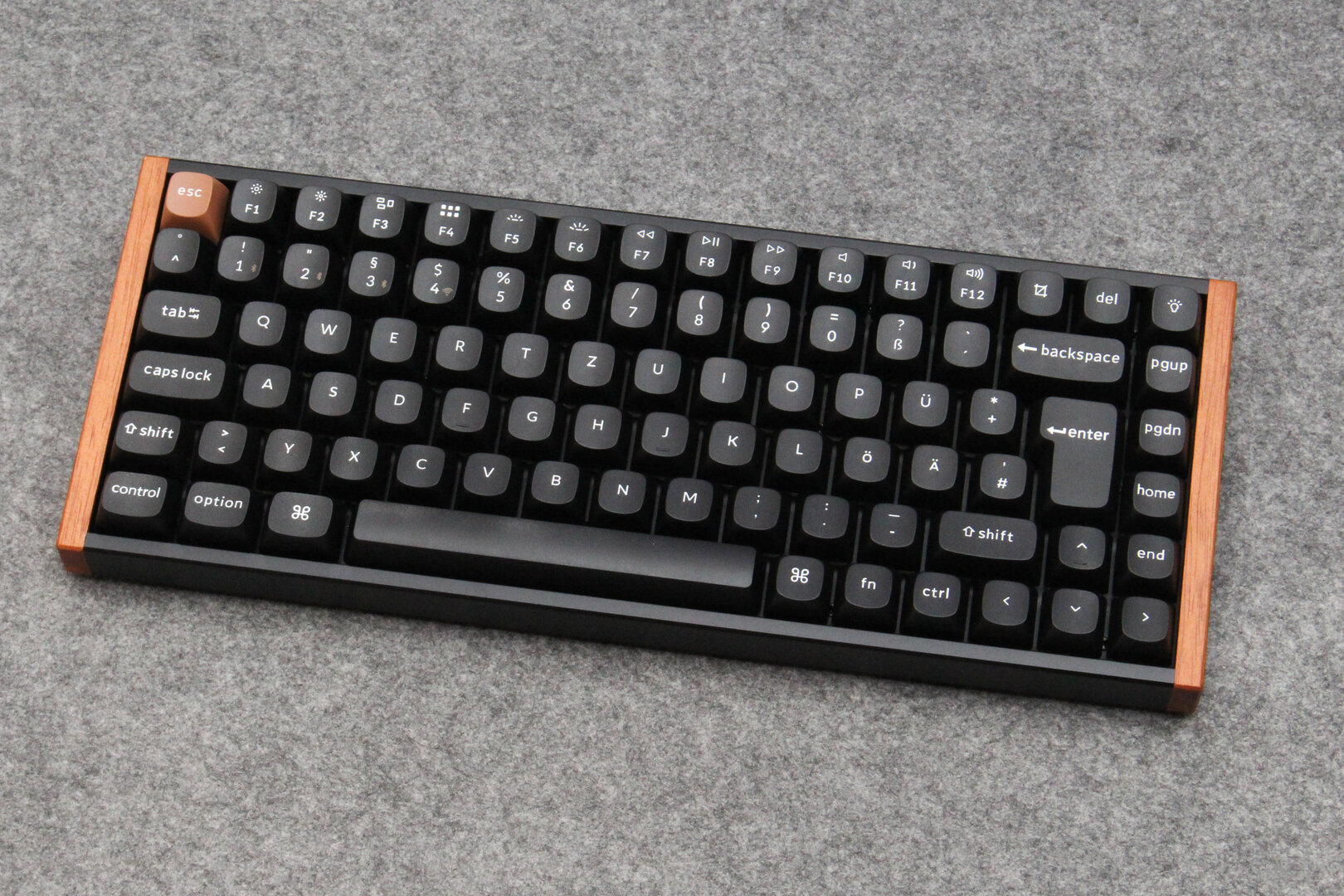 Keychron streicht bei der K2 den Nummernblock und schiebt die Tasten zusammen