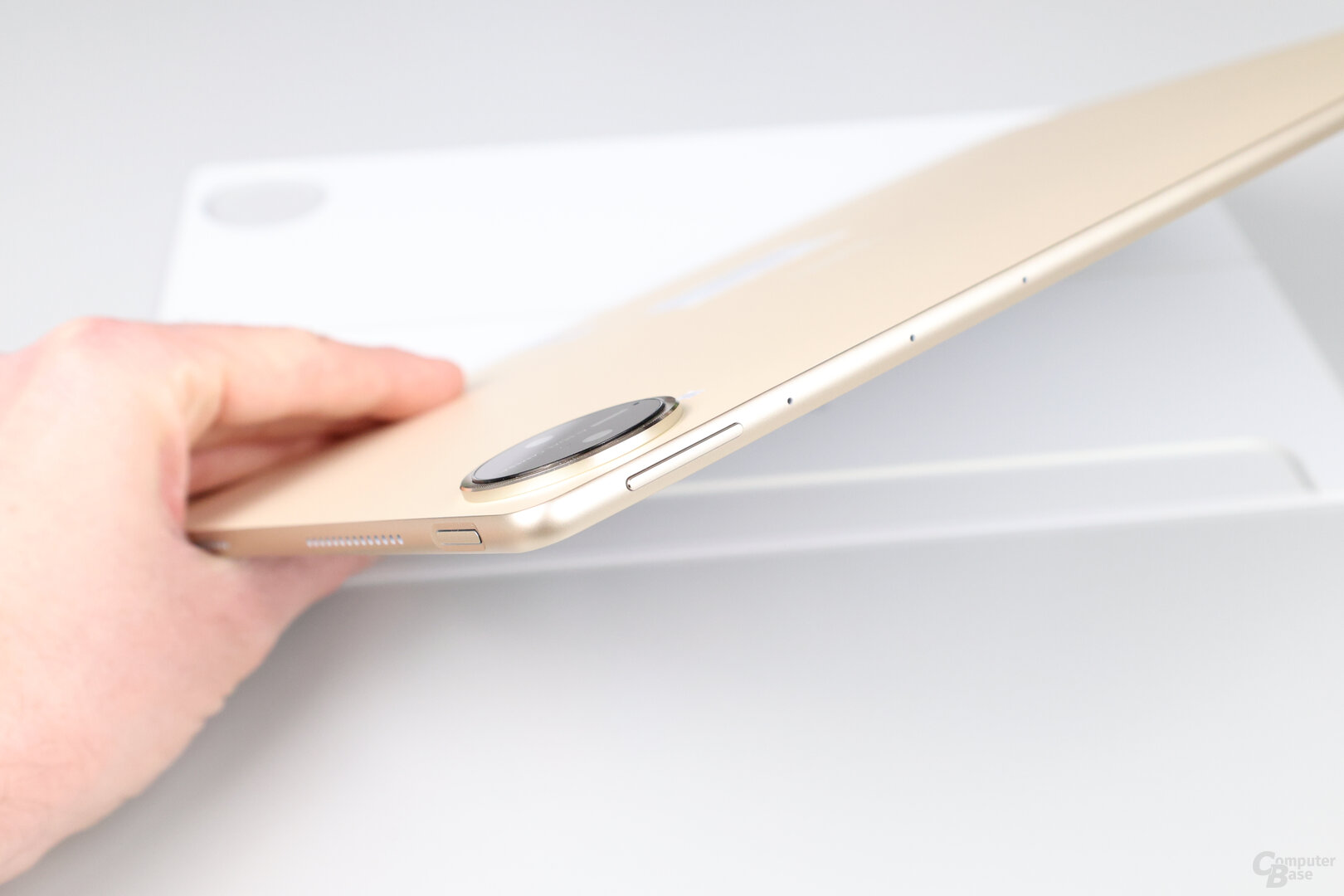 MatePad Pro 13.2: Die Kamera ragt ohne Hülle hervor