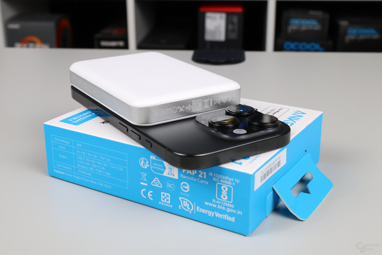 Anker MagGo Slim: Auch die Kamera des iPhones ist nicht im Weg