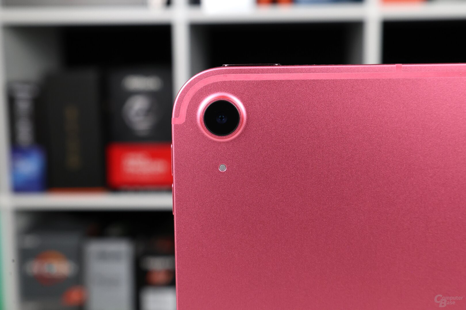 iPad 11: Hauptkamera mit Mikrofon und ohne Blitz