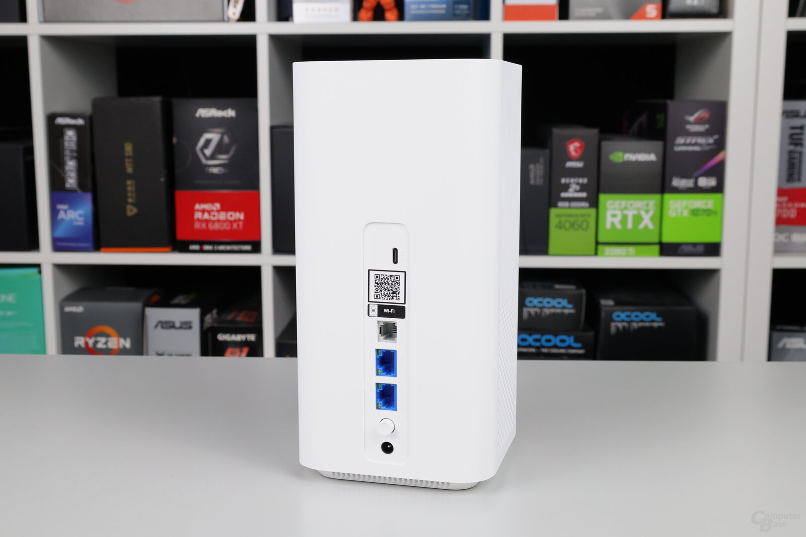 Anschlüsse des Devolo WiFi 6 Router 3600 5G LTE