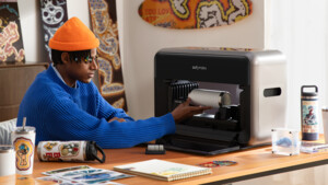 eufyMake E1: Ankers UV-Drucker mit 3D-Textur-Technik bedruckt quasi alles