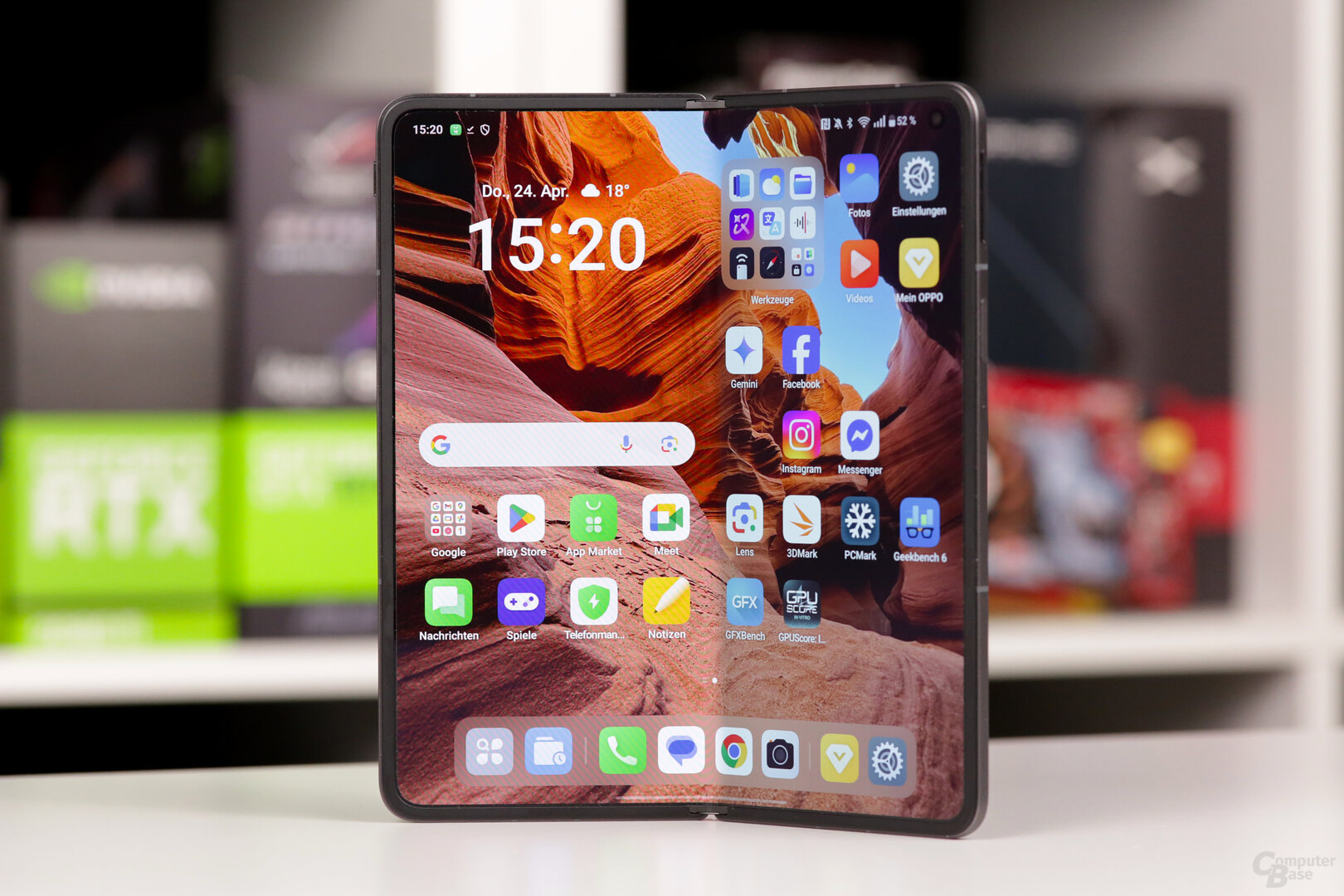 2.480 × 2.248 Pixel für das innere Display