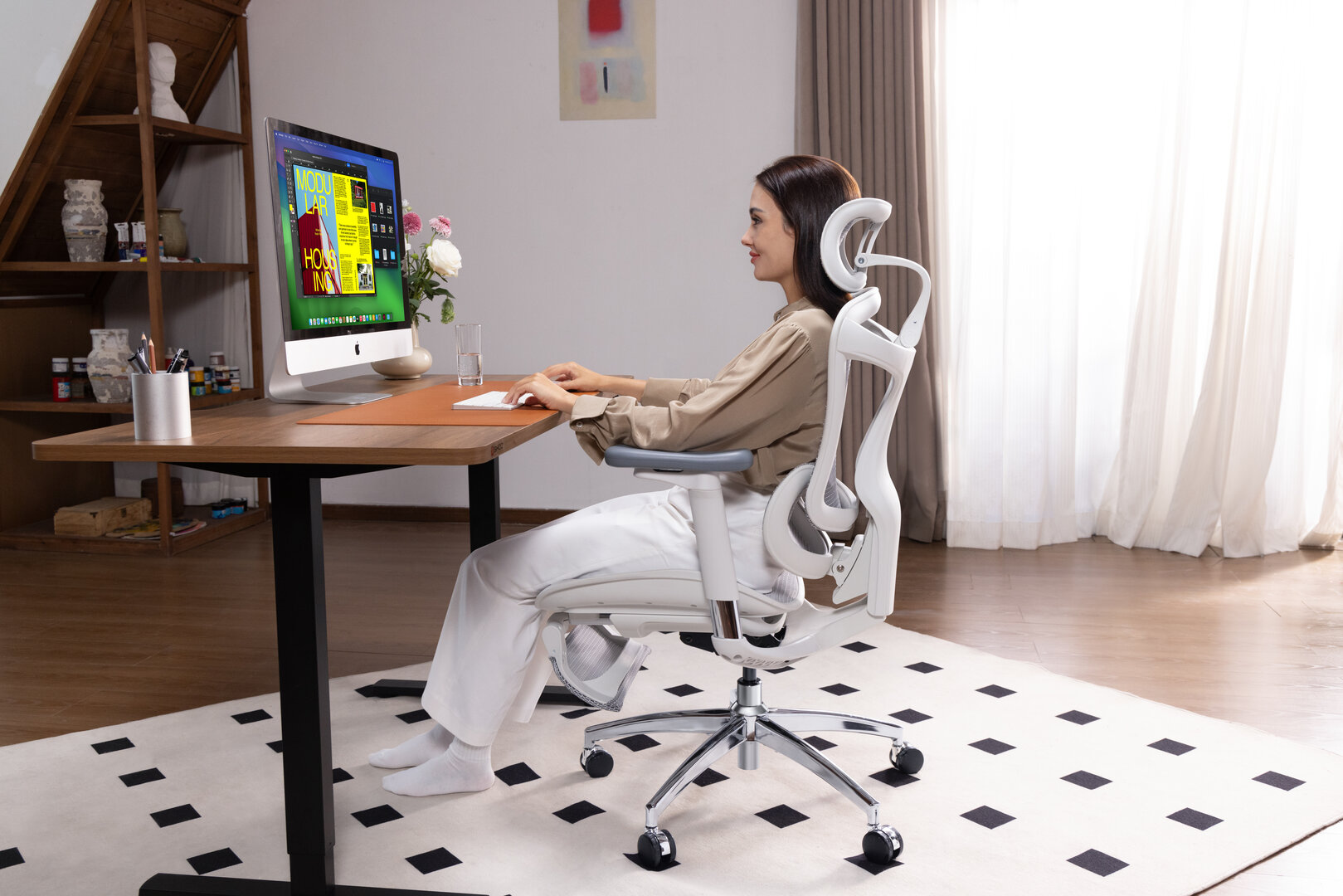 Länger bequem am Schreibtisch sitzen? Kein Problem mit dem ergonomischen Stuhl Sihoo Doro C300