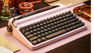 Yunzii QL75 Tastatur: Dieses Tastatur imitiert eine alte Schreibmaschine