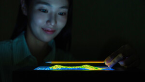 Display Week: Samsung zeigt EL-QD mit 400 nits und OLEDoS mit 5.000 ppi