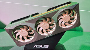 Blackwell in Braun: Die Asus GeForce RTX 5080 Noctua Edition ist 38,5 cm lang