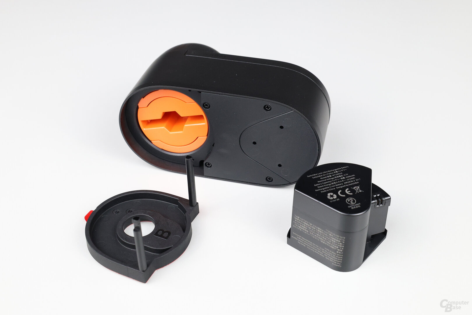 SwitchBot Lock Ultra: Akku und Montageplatte