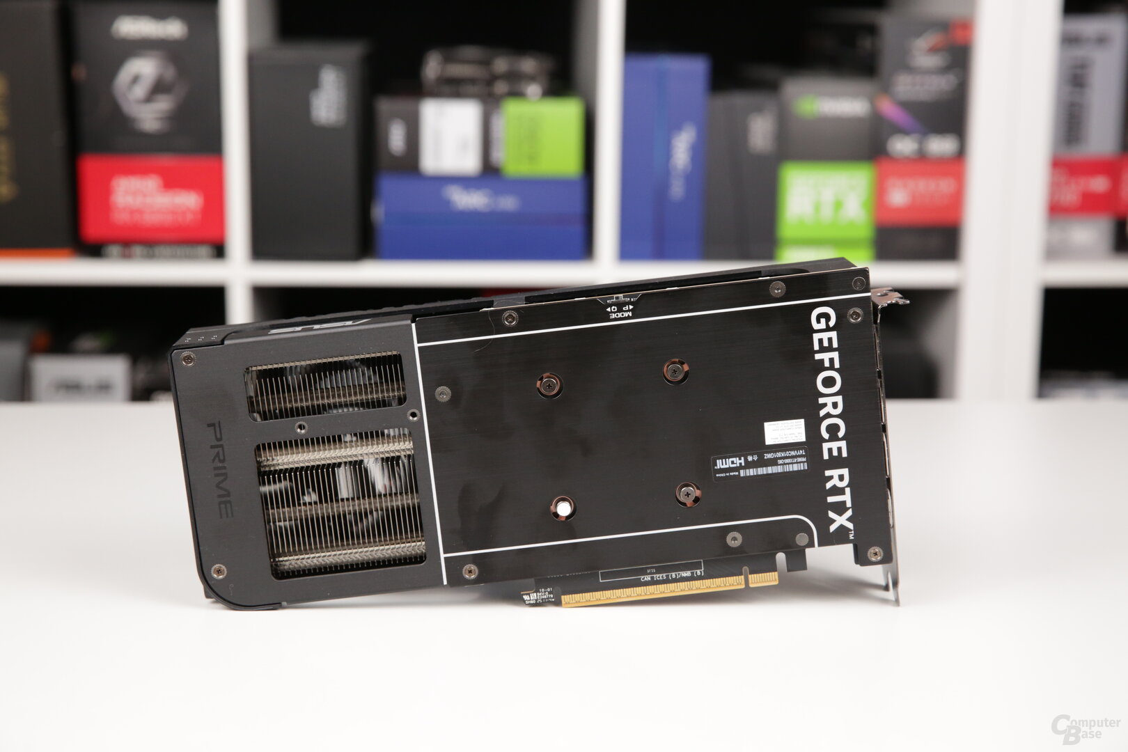 Die Rückseite der Asus GeForce RTX 5060 Prime OC