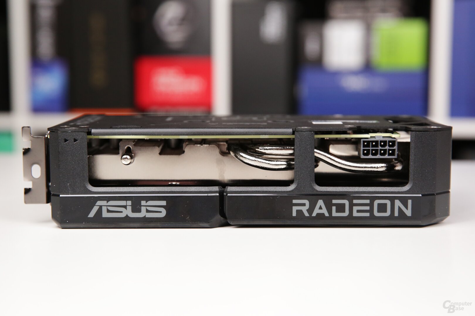 Die Asus RX 9060 XT Dual mit 8 GB