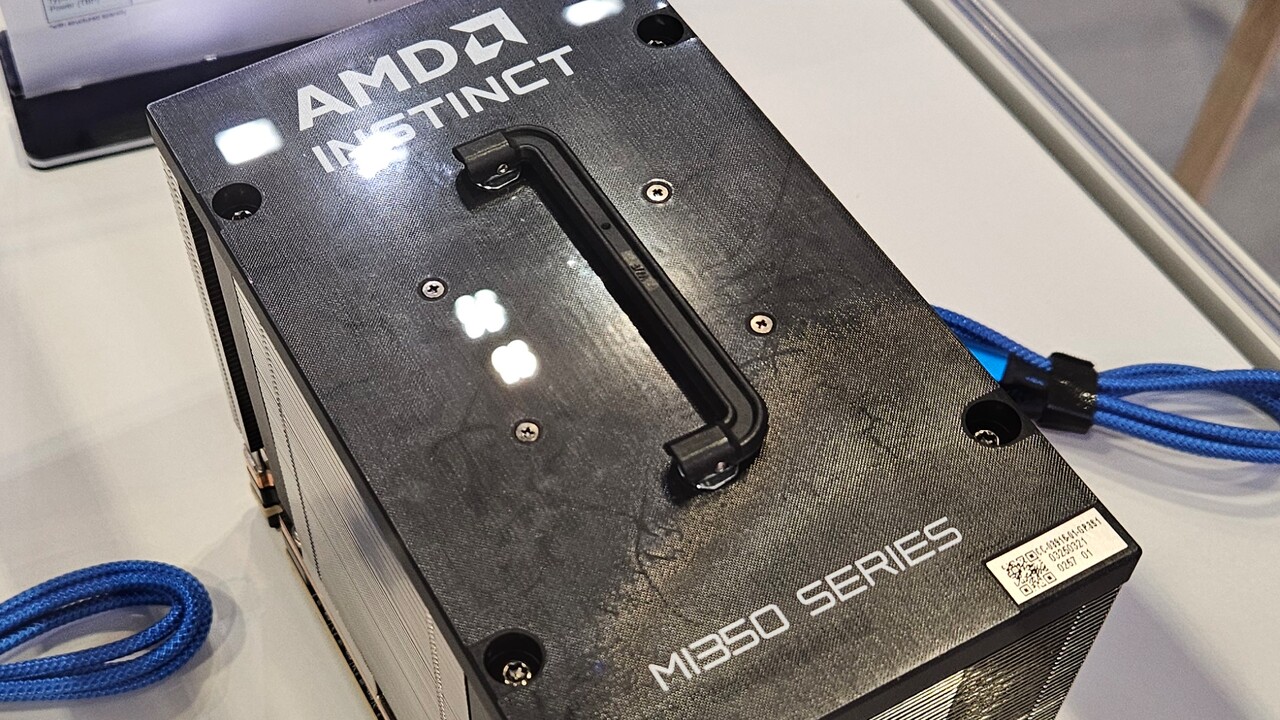 AMD Instinct MI350 Serie: 288 GByte HBM3E, CDNA-4-Architektur und bis zu 1.400 Watt