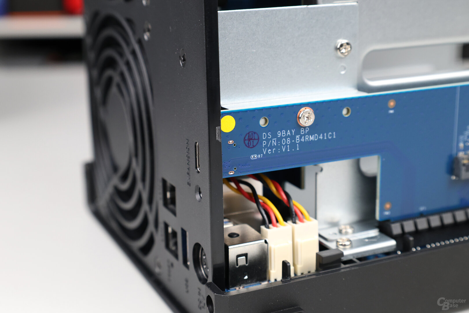 USB-C über die PCIe-Karte mit M.2 für die Expansionseinheit
