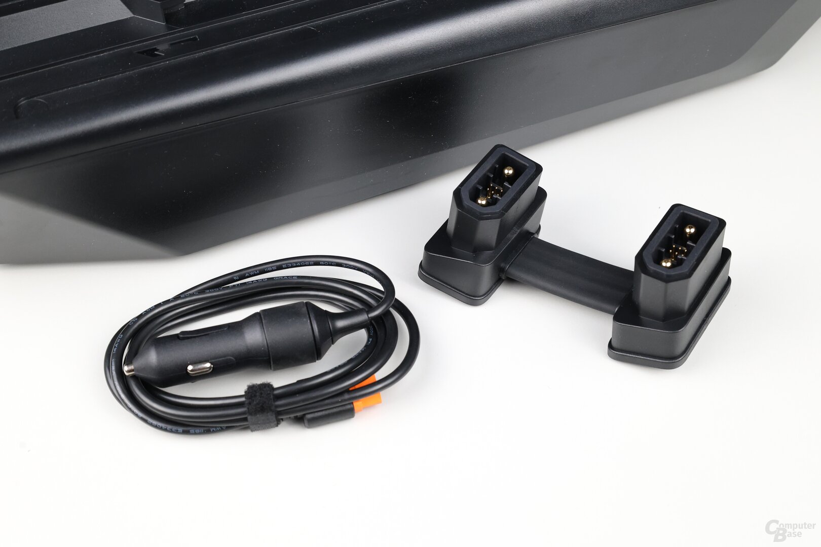 Kfz-Ladekabel und Verbindungskabel der Zusatzbatterie der EcoFlow Wave 3
