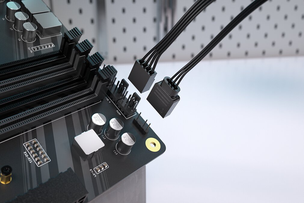 Die neuen Corsair RS120-R ARGB lassen sich ganz klassische ohne iCUE Link  in Reihe schalten