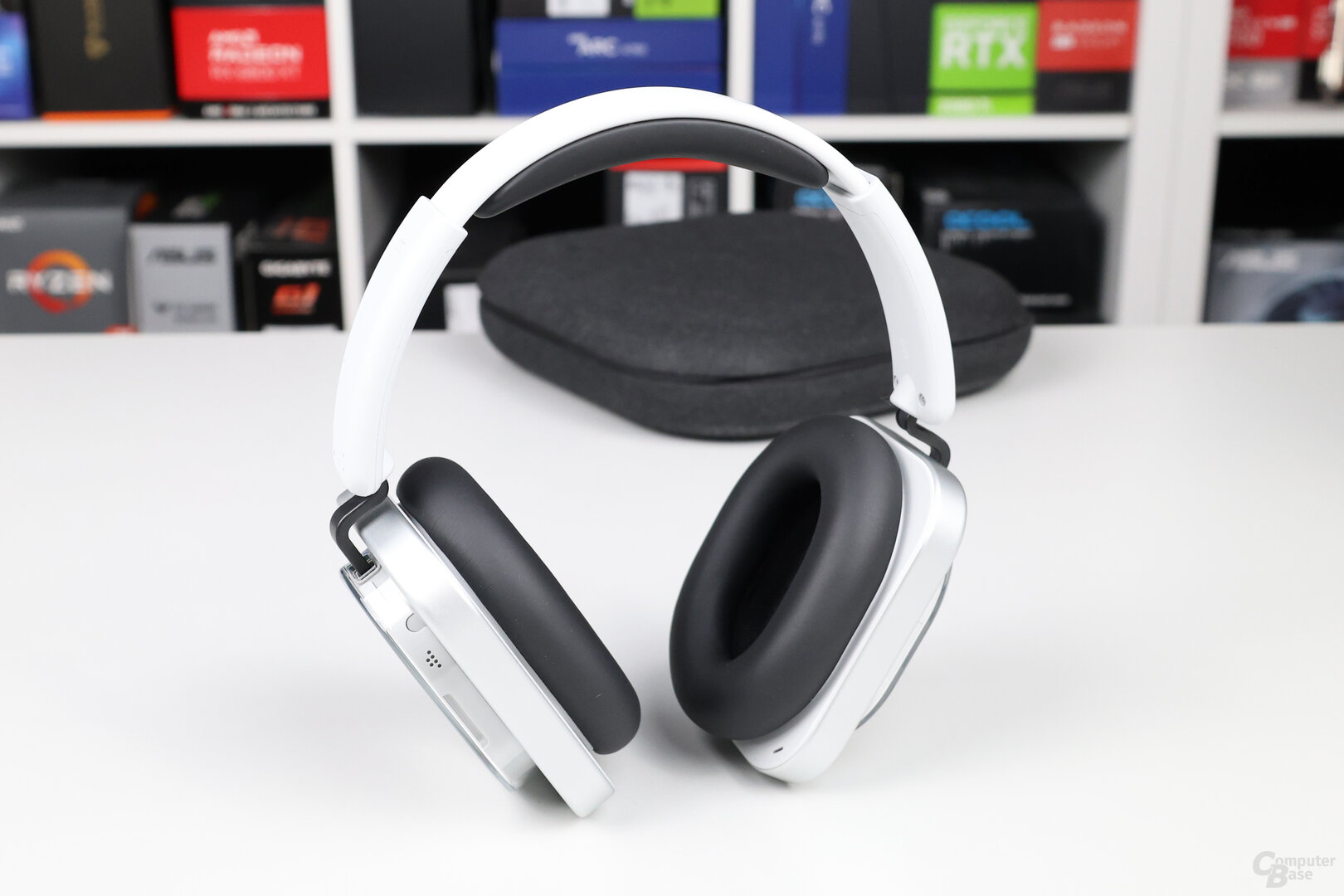 Nothing Headphone (1)