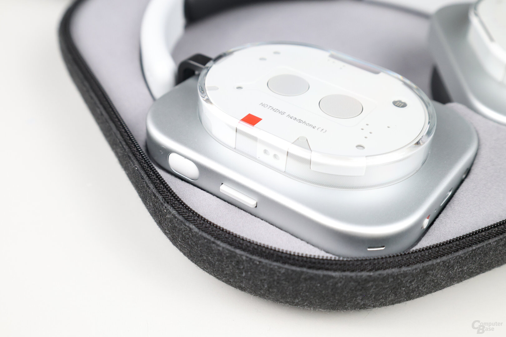 Roller und Paddle: Die Bedienelemente der Headphone (1)
