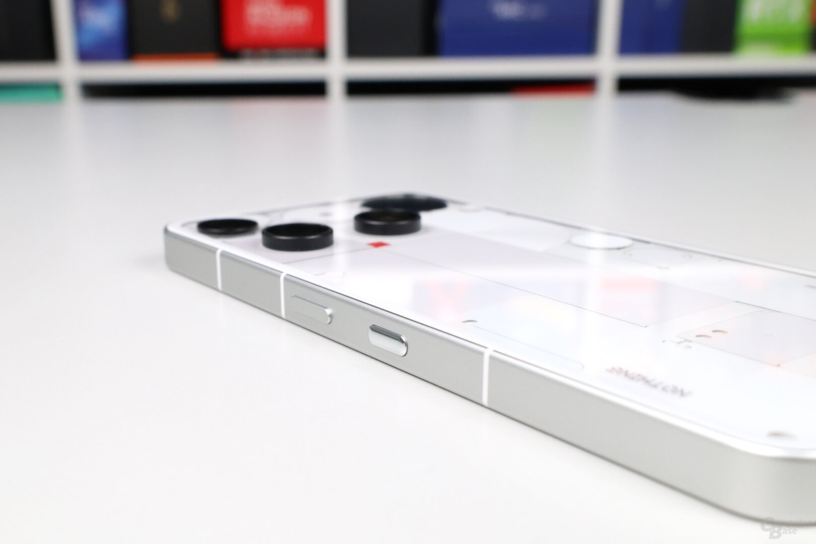 Essential Key und Power-Taste des Phone (3)