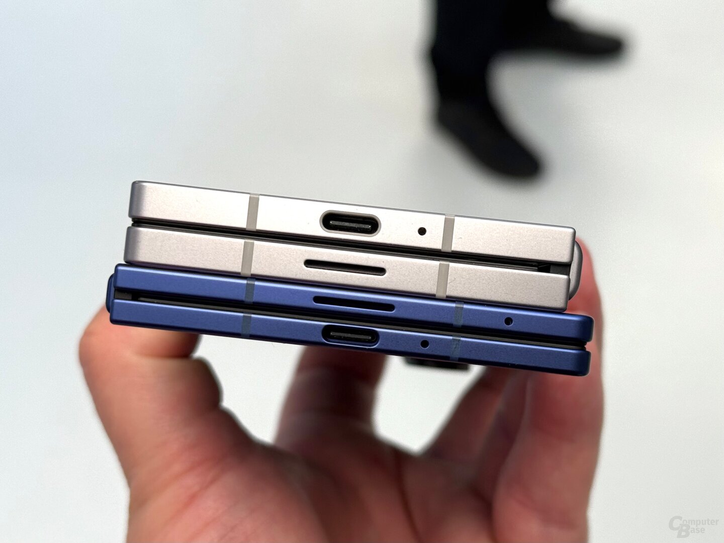 Galaxy Z Fold 6 (o.) vs. Galaxy Z Fold 7 (u.)