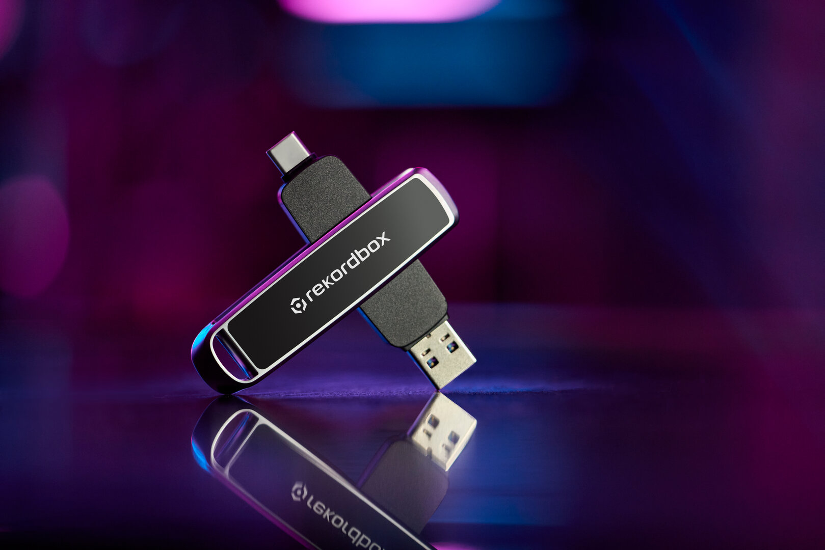 SanDisk DJ Flash Drive