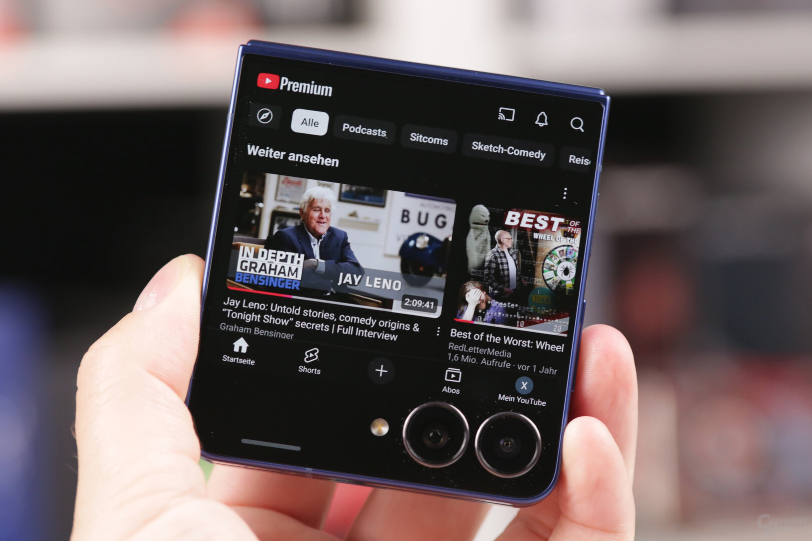 YouTube im Kleinformat auf dem Außendisplay