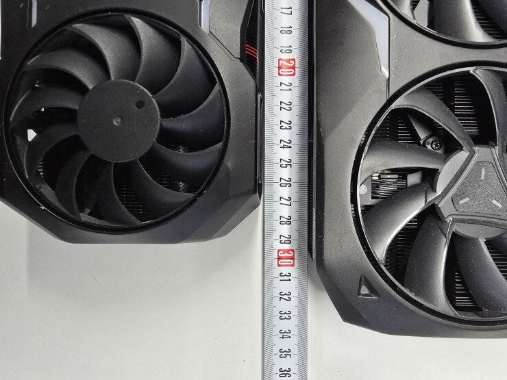 RX 7900 XTX Referenz vs. AMD-Prototyp