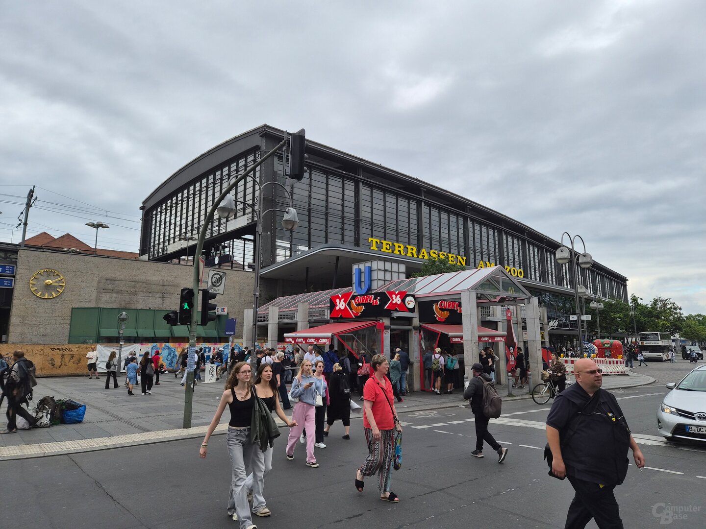 Galaxy Z Flip 7 (f/1.8, ISO 80, 1/3104 s)