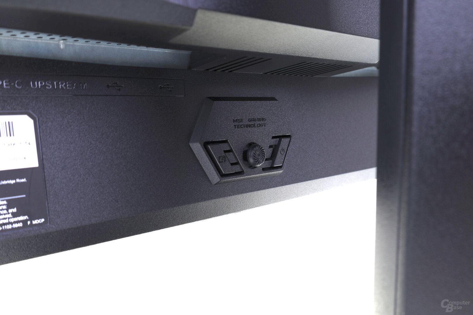 Joystick und Tasten zur Bedienung des MPG 322URX QD-OLED