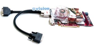 X1800 XT mit neuem Crossfire-Anschluss und -Kabel