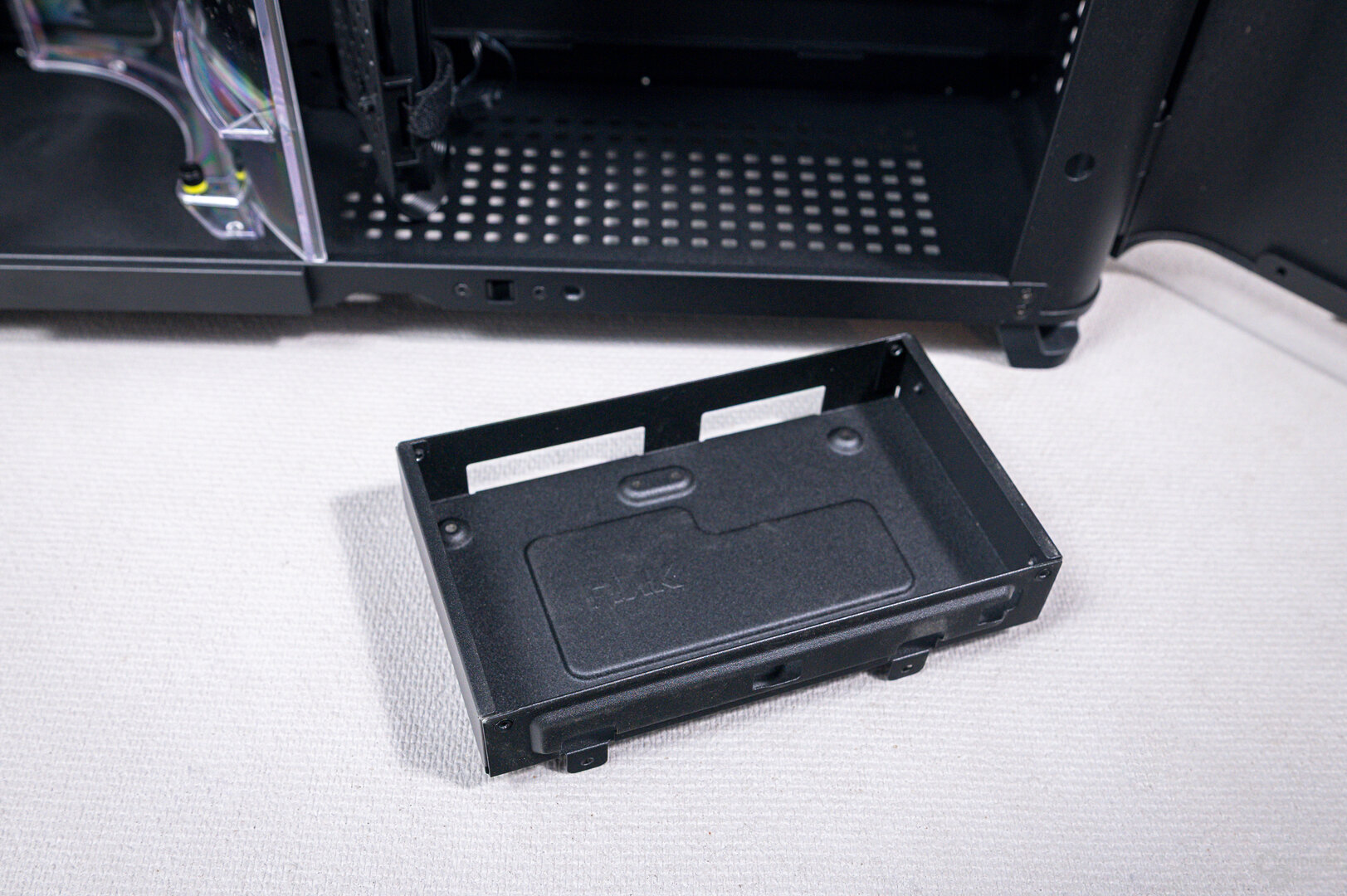 Corsair Air 5400 im Test: Festplattenaufnahme fällt mager aus